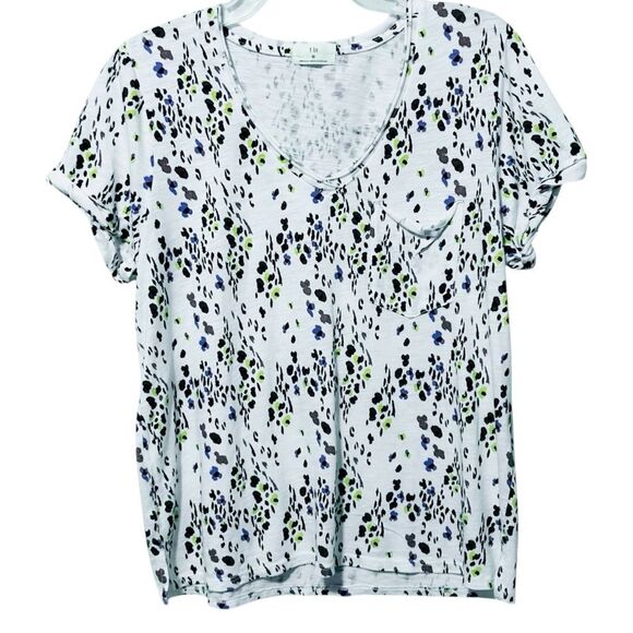 T.LA ANTHROPOLOGIE NWT Short Sleeve Abstract Floral V-Neck T-Shirt M - Picture 2 of 13